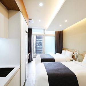 Deluxe Twin Room No